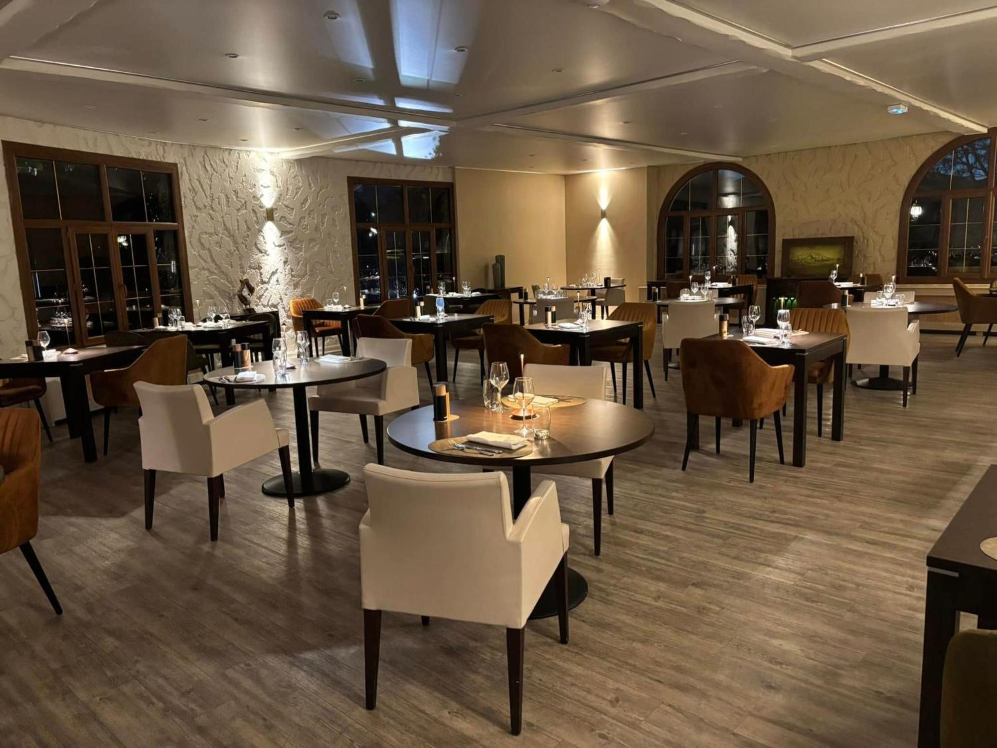 Sure Hotel By Best Western Saint-Quentin Ouest Holnon Exteriör bild