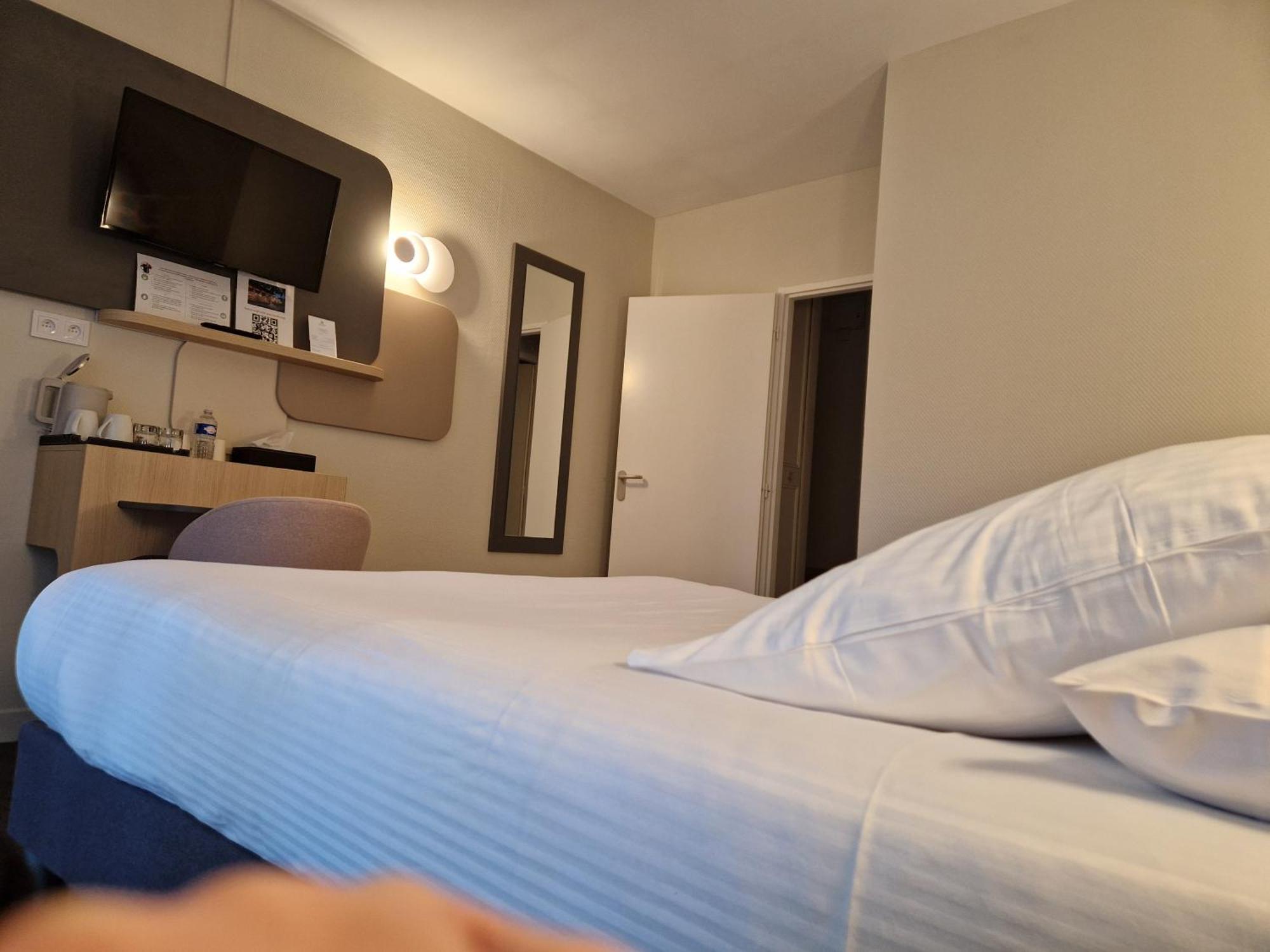 Sure Hotel By Best Western Saint-Quentin Ouest Holnon Exteriör bild