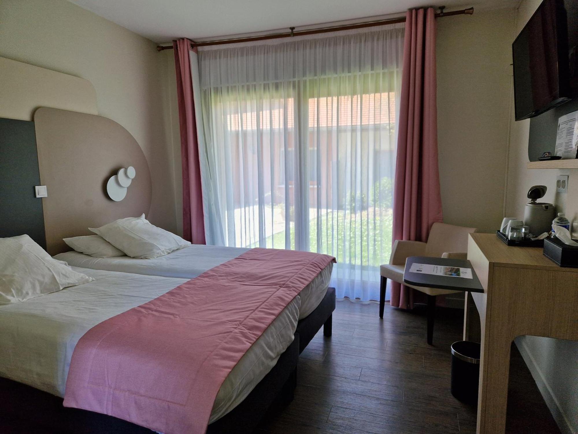 Sure Hotel By Best Western Saint-Quentin Ouest Holnon Exteriör bild