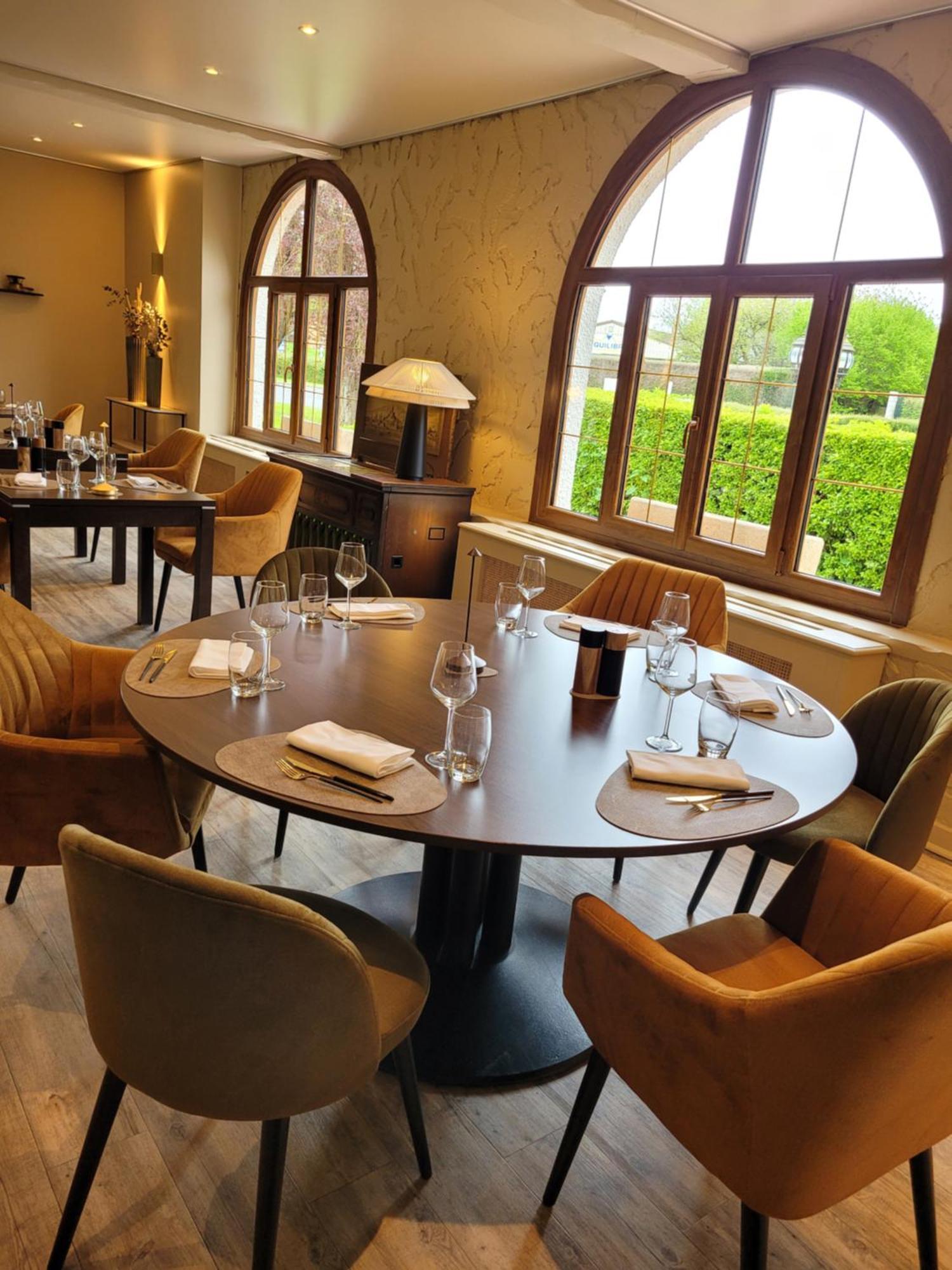 Sure Hotel By Best Western Saint-Quentin Ouest Holnon Exteriör bild
